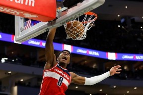 亚冠赛程吃紧，密尔沃基雄鹿清晨强势反弹，震撼外界，数据趋势出现新变化的简单介绍-开云官方下载